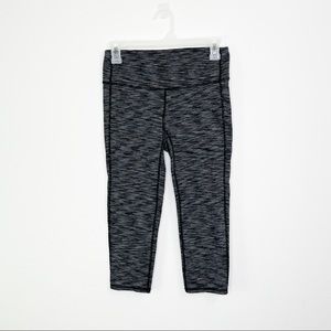 Athleta Grey Heathered Cropped Leggings
